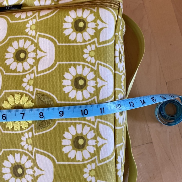 Petunia Pickle Bottom Shoulder Diaper Bag - Picture 8 of 8